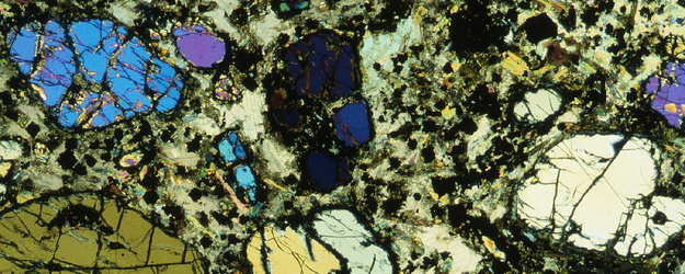 Olivin-Aillikite as it looks through a petrographic microscope